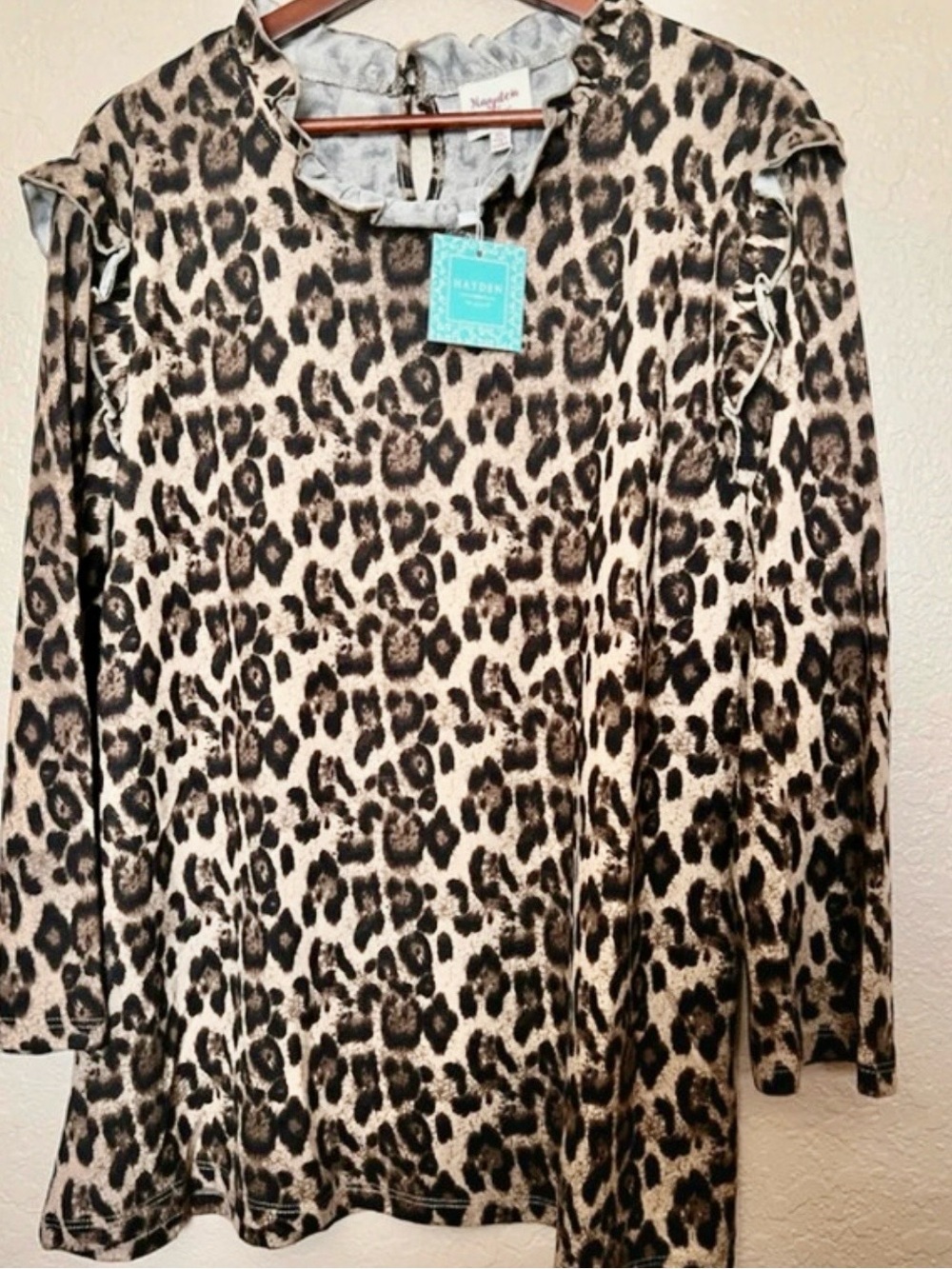 Hayden Leopard Ruffle Shoulder Long Sleeve Top XL- Cream, Black & Brown